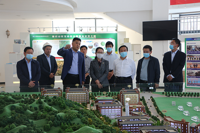 副市長權雅寧蒞臨新建商中項目檢查指導工作